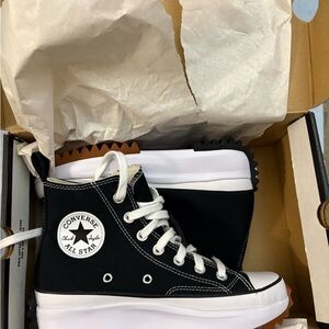 Converse Black Run Star Hike Women’s 6